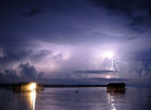 Lightning at the mouth of the Catatumbo River in Venezuela.Here, the geography helps create lightnin