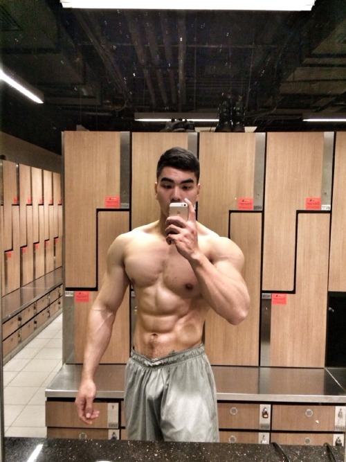 saasian: orientalust: asianhunk-pecs-nips-asses: Wow!! Everything I want Nice chest