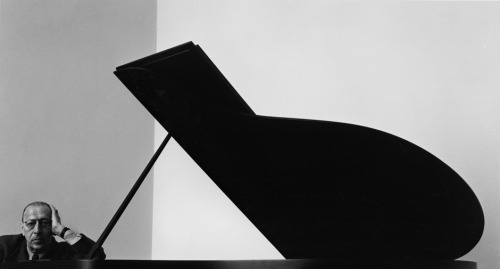 Arnold Newman, Igor Strawinsky, 1946. Gelatin Silver print. Via Bassenge