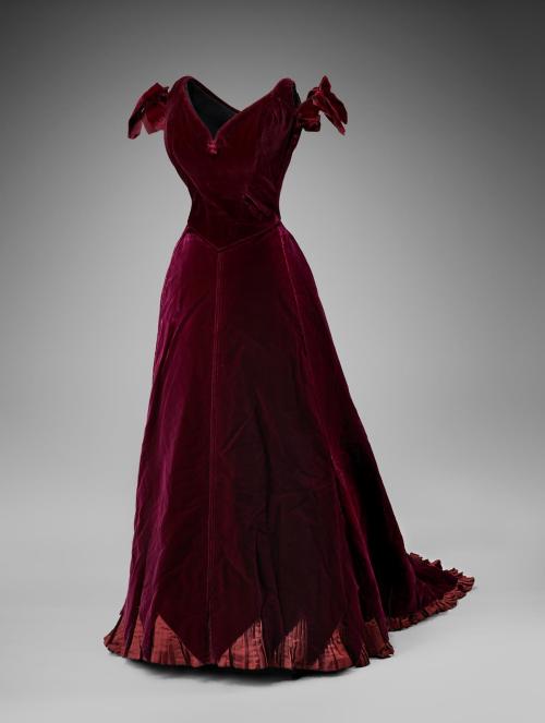 Evening dress ca. 1887, altered 1902, worn by Mrs. Charles E. Inches (Louise Pomeroy) in a portrait 