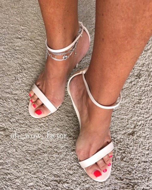 ohwowfactor: About last night … #mouthwateringfeet #mouthwateringtoes #highheels #highheelsandals #f