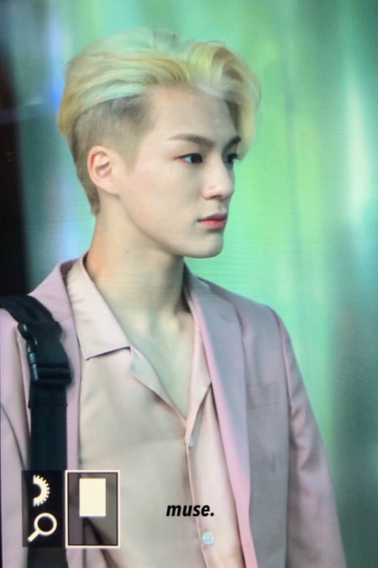 BLONDE JENO IS BACK WTFNFBFHFHDBDDN | Tumblr