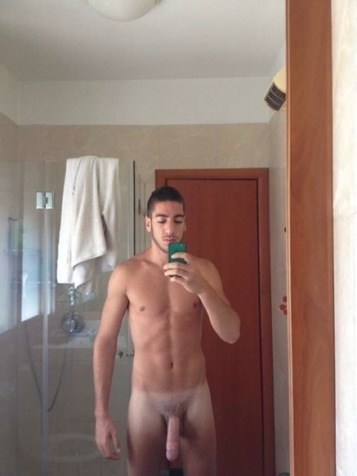 momfuckherson:  Roee123455