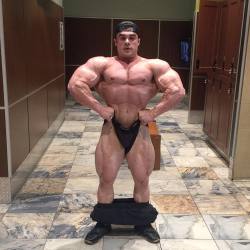 bodybodyman:Tony Searle