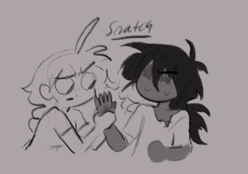 turianmailman:Just a platonic kiss on your platonic friends hand for when he platonically stabbed hi