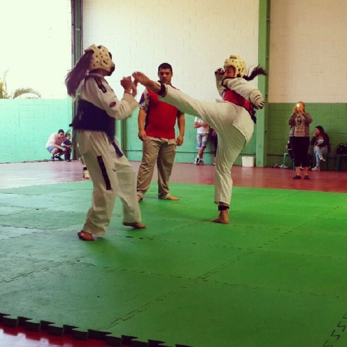 I&rsquo;m with red vest #fight #Taekkyon #taekwondo #tkd #competição #gold #1st #golden #medals