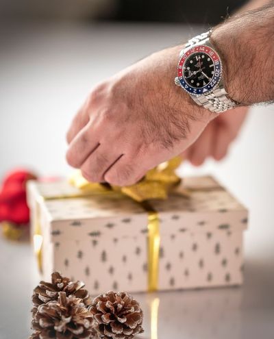 Instagram Repost
davosa_watches  Are you already in the winter spirit? Our Ternos will get you in the festive mood in no time. Just try it!⁠⁠⌚️ DAVOSA Ternos Professional TT GMT ⌚️⁠ [ #davosa #monsoonalgear #divewatch #watch #toolwatch ]