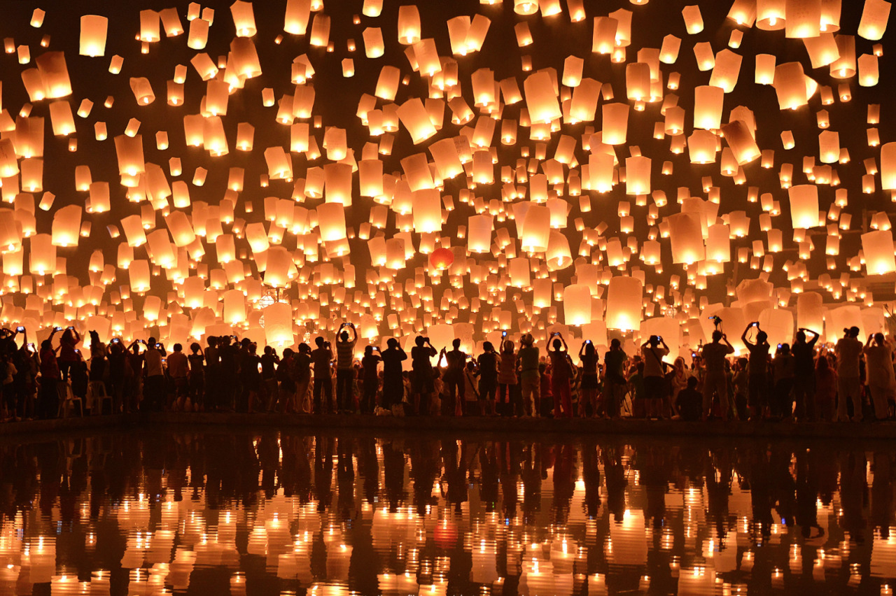 nubbsgalore:  lantern launch for loi krathong at the temple of wat chai mongkol