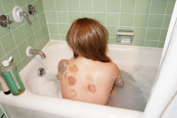 terrysdiary:  Gaga in the bathtub after having
