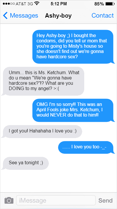 mypalletshippinglove:  Just made some more iPhone conversations between Ash and Gary