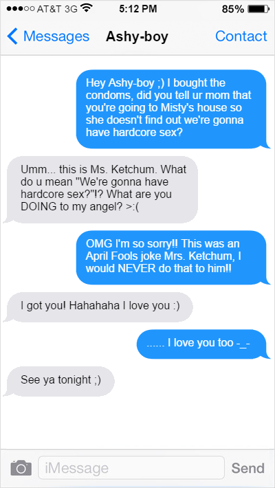 mypalletshippinglove:  Just made some more iPhone conversations between Ash and Gary :) Enjoy them :D 