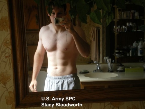 hotandexposed:  Awesome submission: U.S. Army Specialist, exposed.