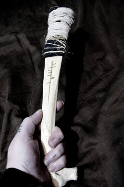 bloodlustritual:  First pass on my elk rib mallet, the process is slow.. but rewarding. 