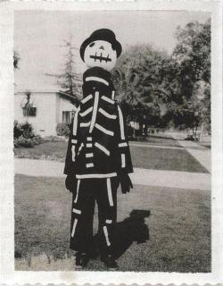 seroword:Tim Burton showing off a Halloween