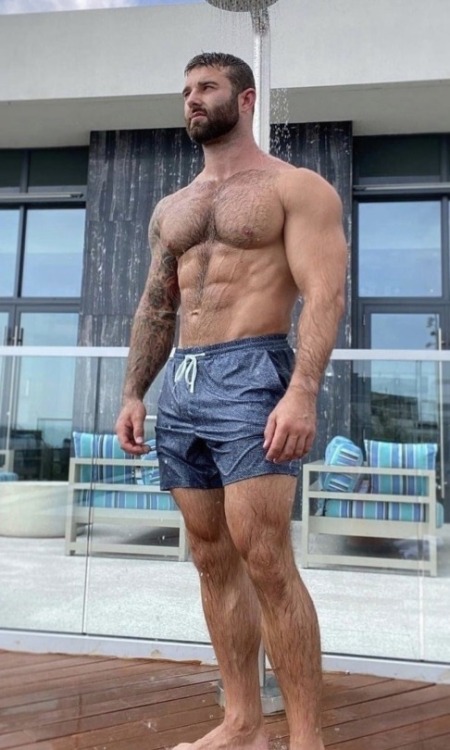 adoniserosapollo:  Rinsing off…All Things Beautiful AdonisErosApollo   Sexy Hunky Delicious Daddy Bear.