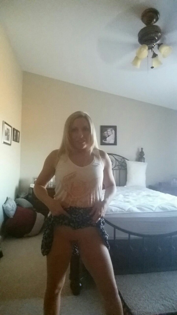 marine275469:  Wifey out and about without panties.  And showing her gorgeous tight