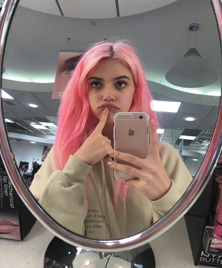silkykink:  fatherkels and her hot pink hair