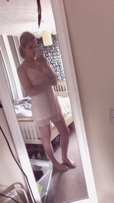 ts-babybutton:  Get home from work and slips into my nightie 💕love these warmer nights 💕