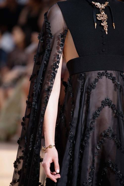 voguetherapy: valentino fw15 couture