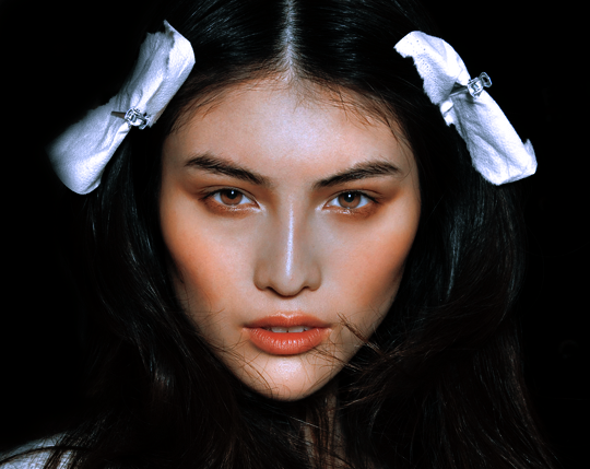 voulair:Sui He @ Aigner Spring 2011 Backstage