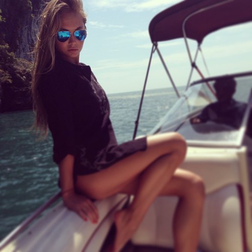 motz-hottest-eyecandy:  Hot legs.