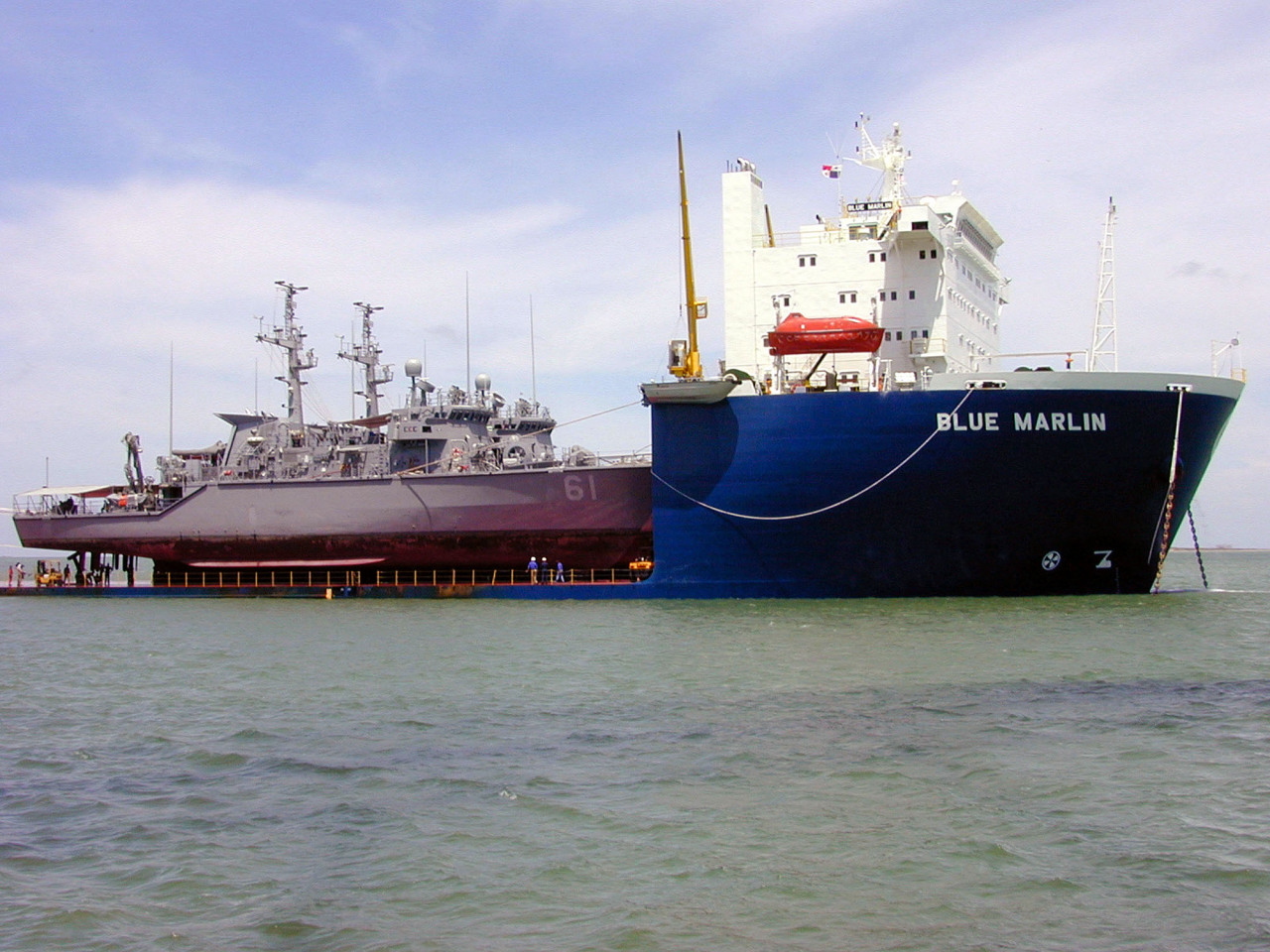 enrique262:  The semi-submerging heavy-lift ship, also known as ships that ship