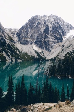 k0asts:  wolverxne:  Colchuck Lake | by: