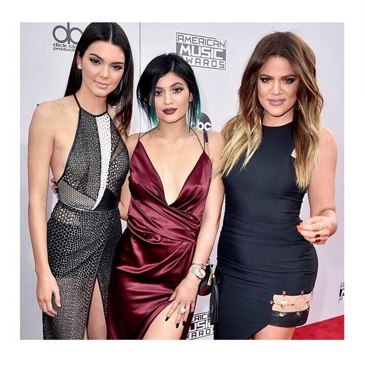 jenner-news:  Rob: “KENDALL KYLiE KHLOÉ #AMAS #MAKEUPbyRobScheppy #Hair by @etienneortega”