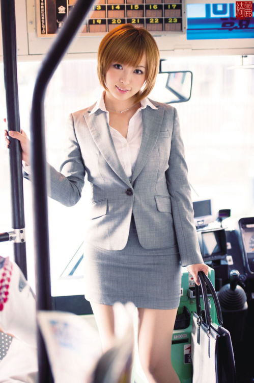 Office Lady Bus - Yu Namiki (並木優) 