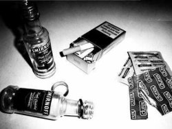 Génération Sexe Drogue et Alcool ♥ on We Heart It. http://weheartit.com/entry/78984967/via/Audrey_x3