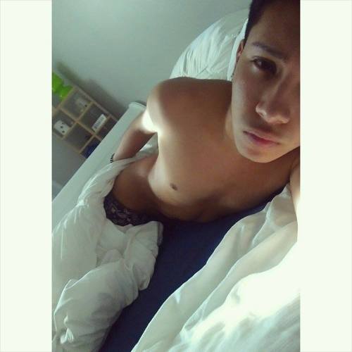 Thanks J for the sexy photos!  Please send more.  Hit him up at:Tumblr JfroliczzKik Jfroli
