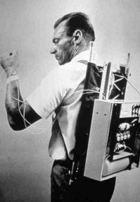 sixpenceee:  The first insulin pump in 1963