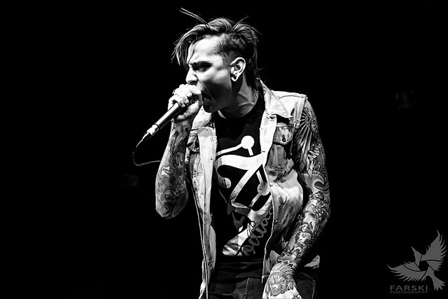 soberandsoulless:   Dream On Dreamer - Sydney 13-07-2013 by farskiphotography on