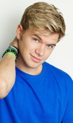 hotfamousmen:  Kenton Duty