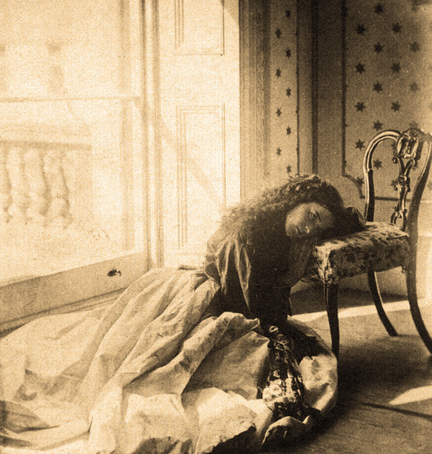 fawnvelveteen:Lady Clementina Hawarden took up photography in 1857; using her daughters as models, s