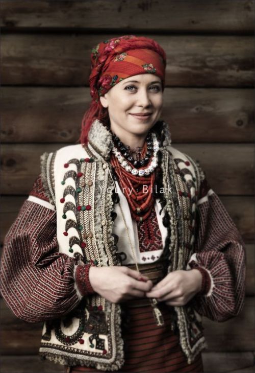 Hutsul woman in traditional dress, Ukraine, by Youry BilakHutsuls (Ukrainian: гуцули, hutsuly; Polis