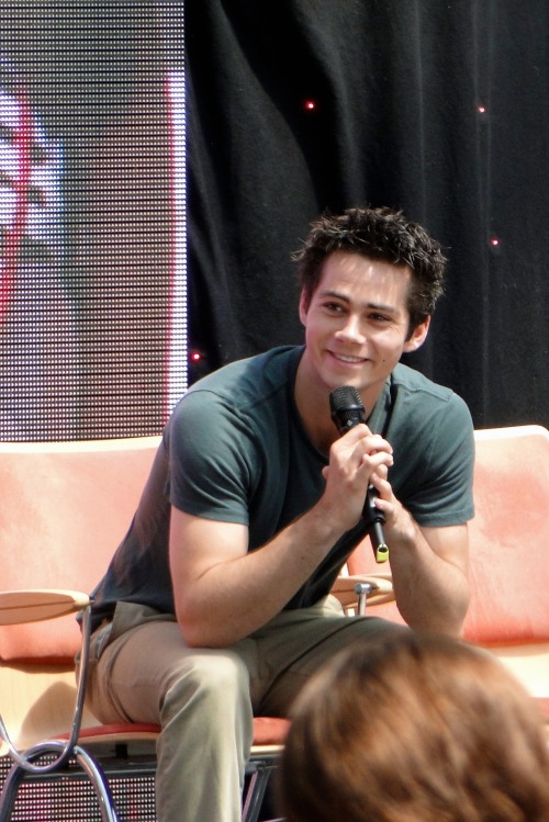 Dylan O'Brien at Alpha Con. IDEK! What&hellip;.ugh!