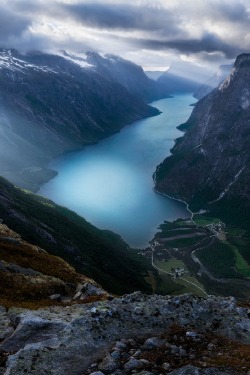 sublim-ature:  Eikesdalsvatnet, NorwayHåkon