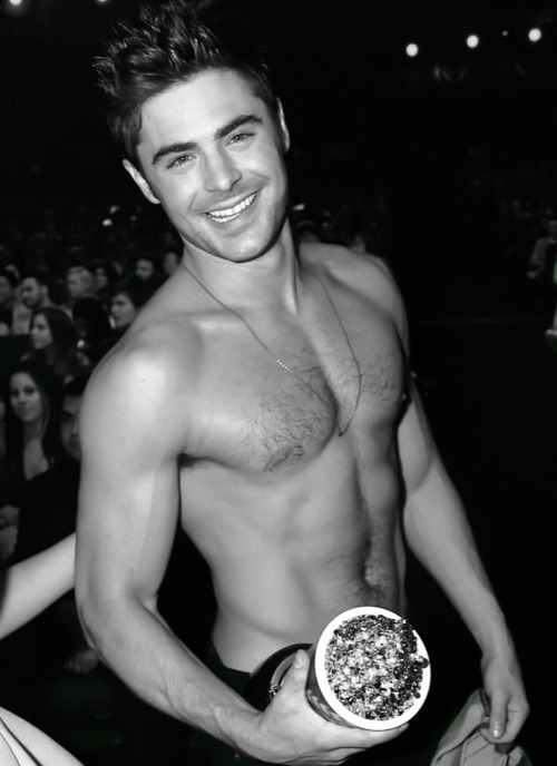 Zac Efron. B+W.