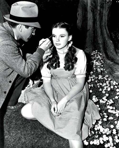 historical-nonfiction:  MGM studio placed their 16-year-old star Judy Garland on