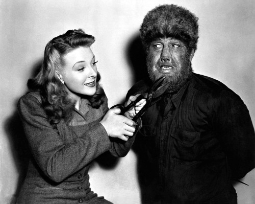 Evelyn Ankers et ses monstres.