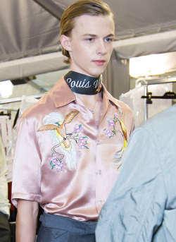 system2: backstage at louis vuitton s/s 2016