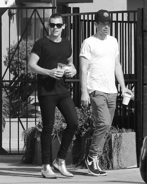 Harry shopping in LA