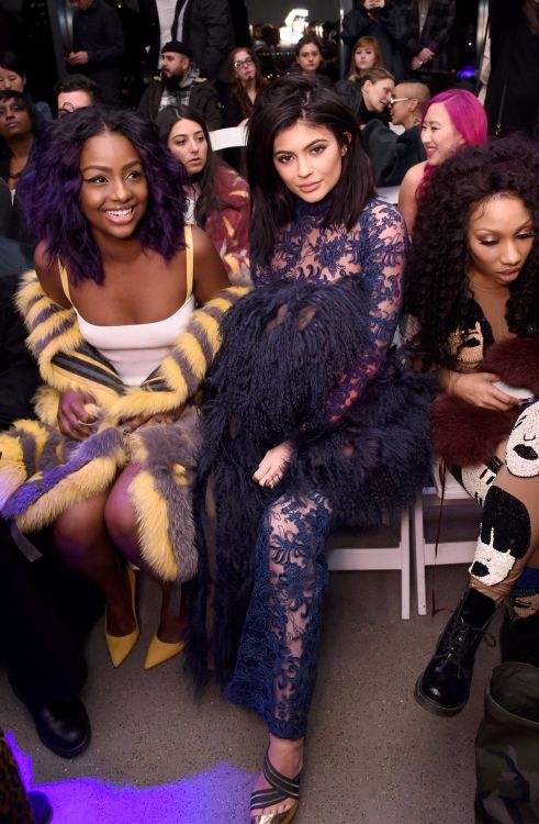 mtvstyle:”you cant sit with us”