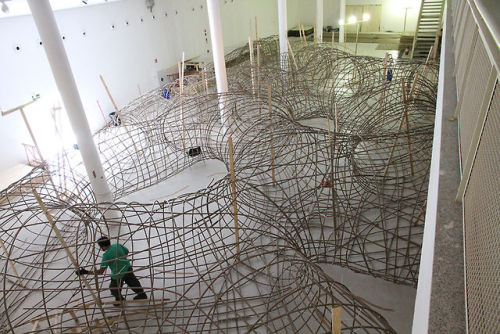 magic-and-moonlit-wings:asmuchasidliketo:jedavu:Artist Henrique Oliveira Constructs a Cavernous Netw