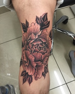 fuckyeahtattoos:  Peony flower done by Ken Carlos at low rider tattoo in London