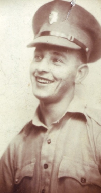 charles-hardin-holley:  A WWII soldiers photo-booth adult photos