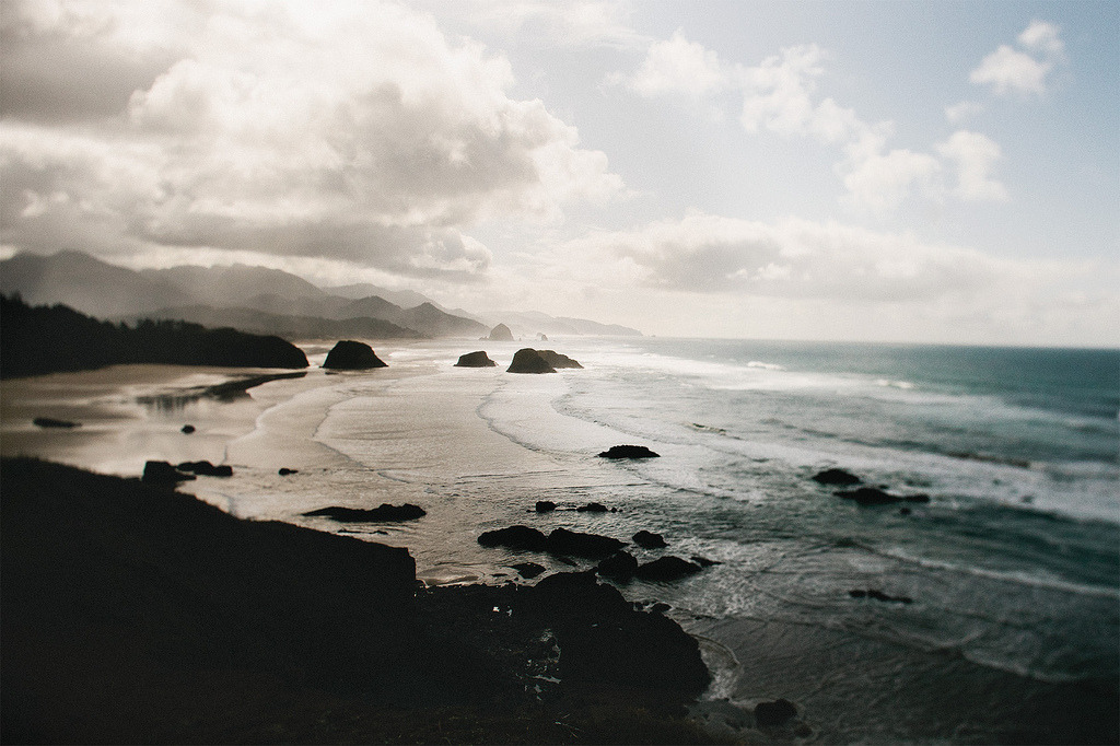leebarguss:  Cannon Beach (by jordanvoth.com)