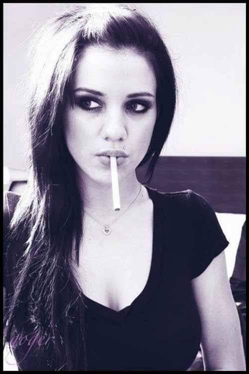 g80na1886: ow #Sexy is this Chick? #Smoking #Babe x #smokingfetish