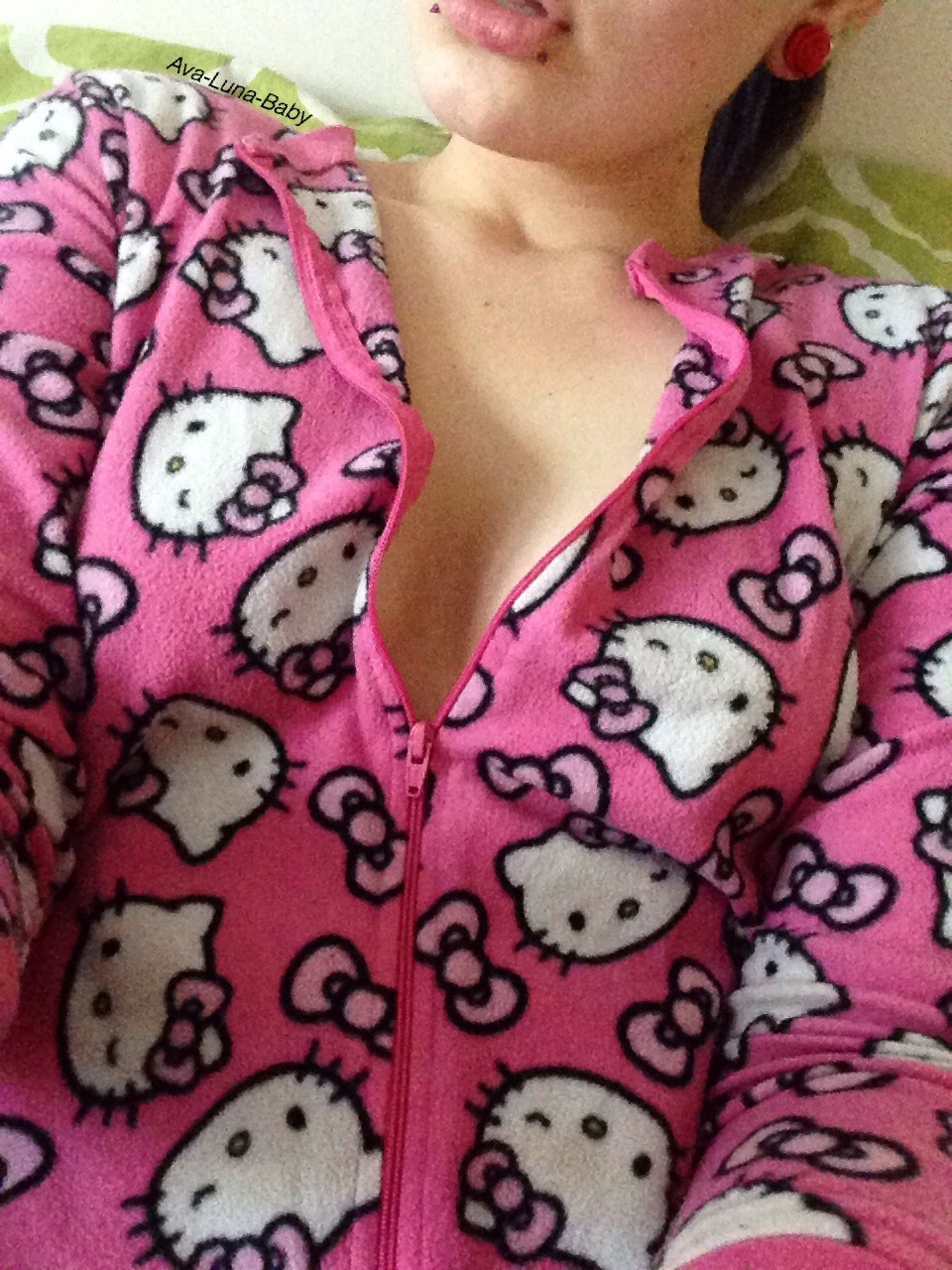 ava-luna-baby:  Good morning ☀️   💕do not delete caption or self promote💕